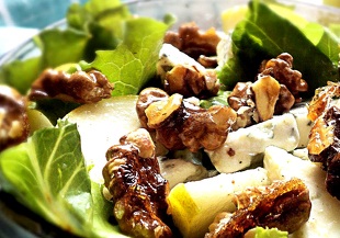 Салат с рокфором и грушей